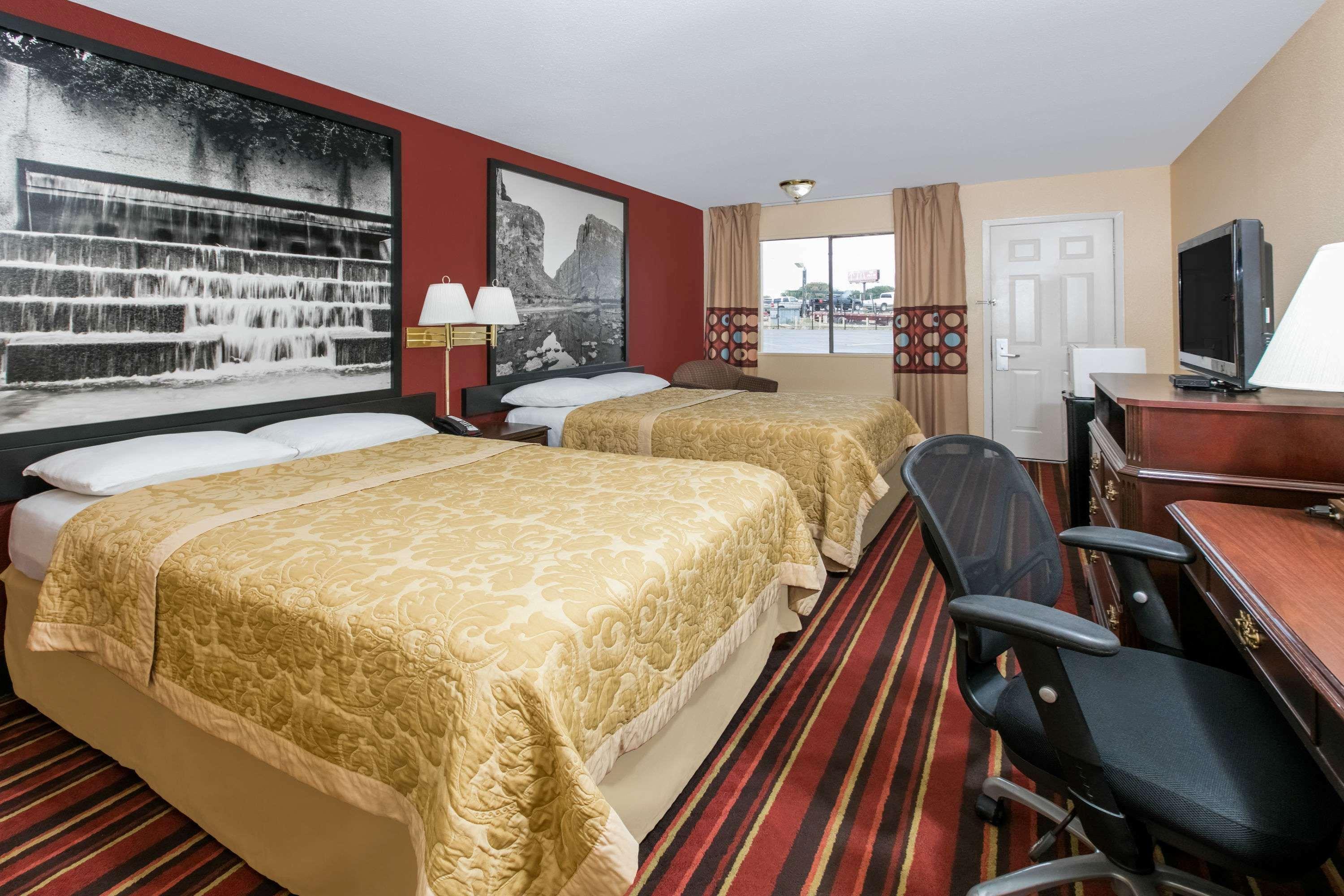 Hotel Super 8 By Wyndham S General Bruce