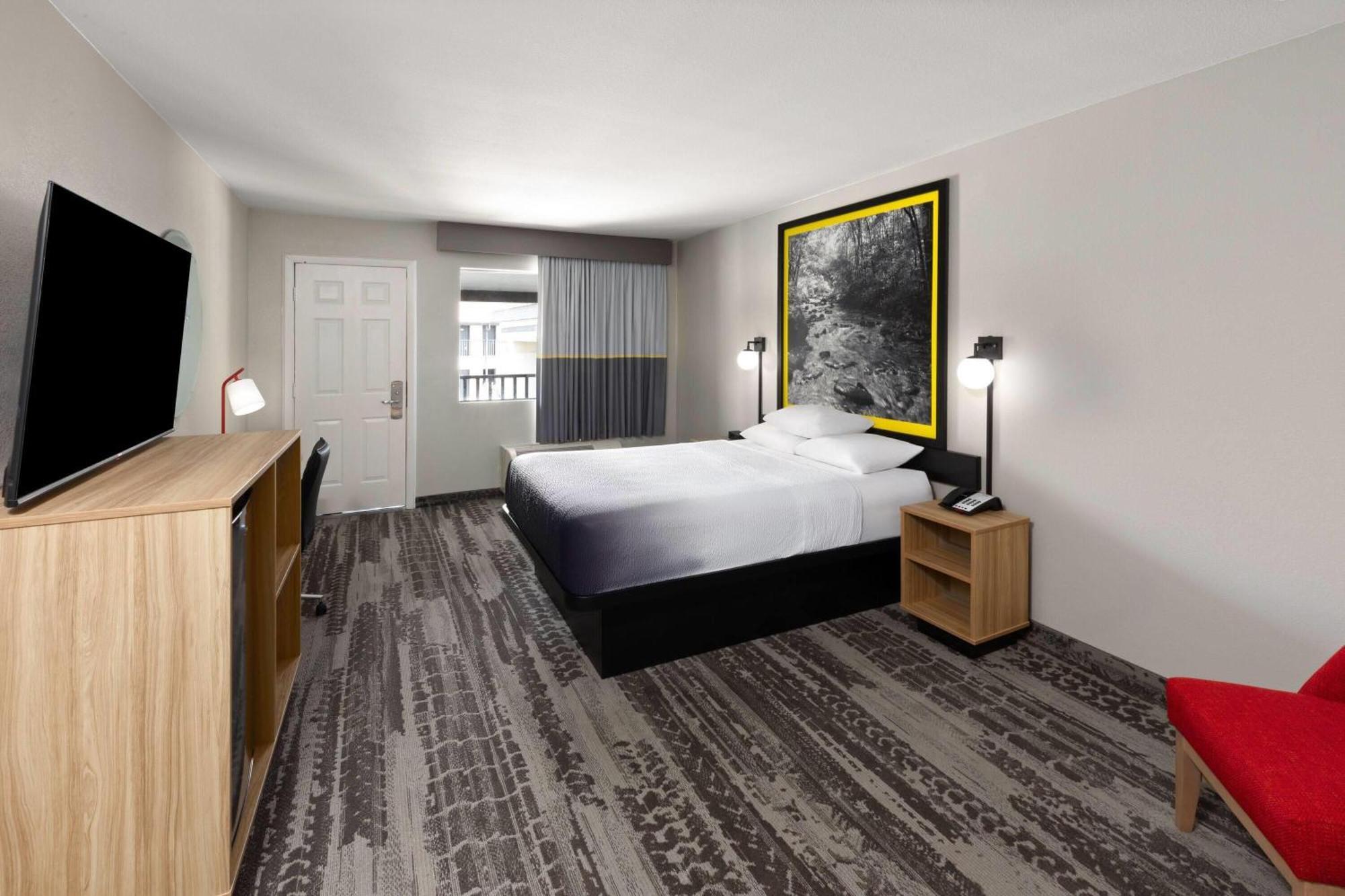 Super 8 By Wyndham S General Bruce Hotel