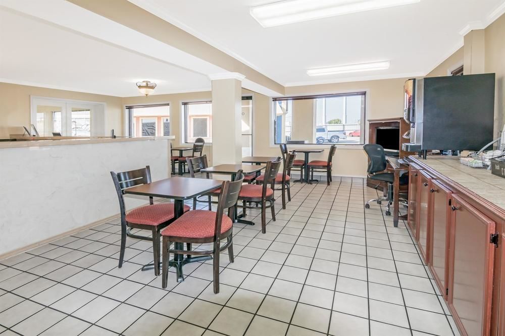 Super 8 By Wyndham S General Bruce Hotel Temple